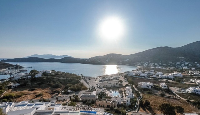 Superior Room for 2-4 guests, with private balcony and sea viewn in Chora