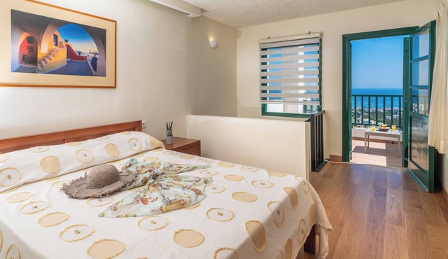 Superior Two-Bedroom Maisonette with Sea View, Kalimera Village in Hersonissos