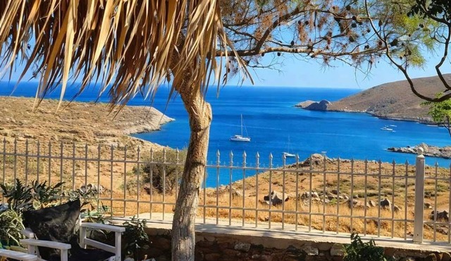 Tainaros Rooms - Beachfront Summer Getaway