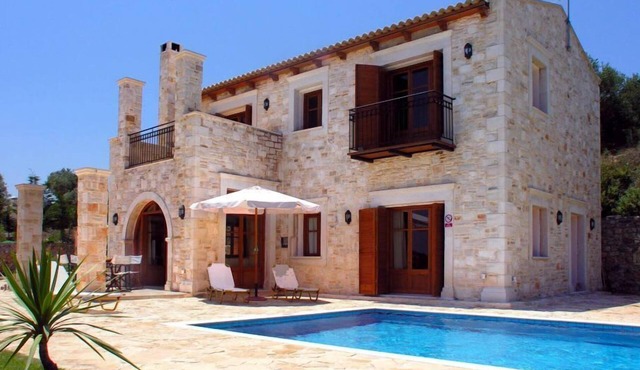 Teacher’s Cottage with Pool & Sea View