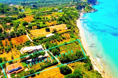 TETRAKTYS ESTATE beachside seaview ΥΔΩΡ with big garden in Corfu