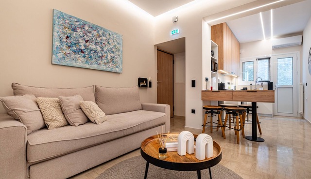 The Apex Boutique B2 Apartment with Balcony, Wi-Fi, and Air Conditioning in Athina