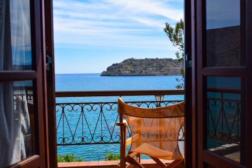 The Island sea view apartment in Elounda