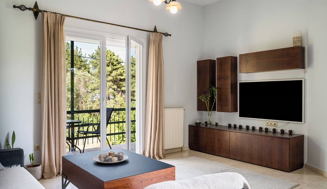 The Olive Grove Two-Bedroom Apartment by Konnect, Dassia