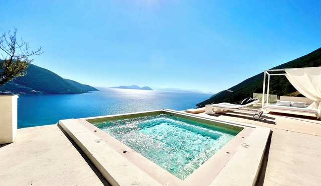 The Villa has a fully private swimming pool