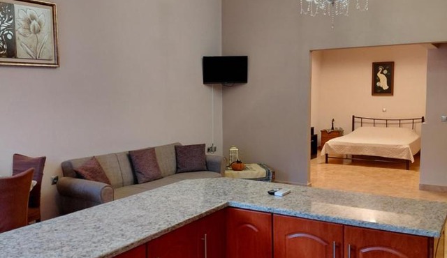Theodore's Mansion Your aristocratic escape in Greece in Panteli