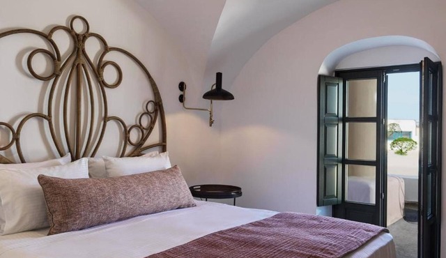 Theros Suite, Mansion 2 Bedroom Suite, Imerovigli in Santorini