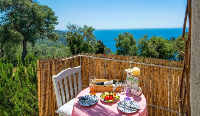 Thodoroulis in Paxi with 1 bedrooms and 1 bathrooms