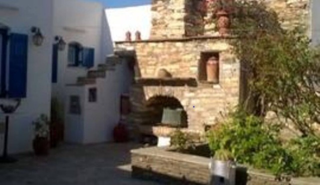 Traditional apartment In The Center Of Artemonas, Sifnos