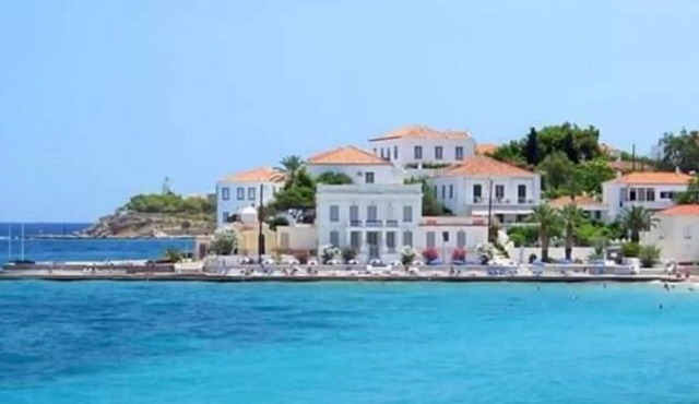 TRADITIONAL OLD MANSION IN THE ISLAND OF SPETSES, WITH SEA VIEW. in SPETSES ISLAND
