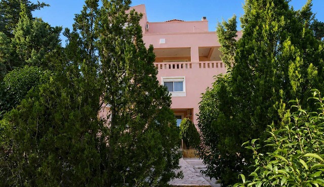 Treasure B&B - Garden Stay in Paloukia Salamina