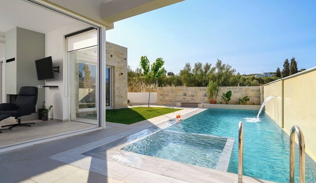 Two-bedrooms Ground floor villa with private pool