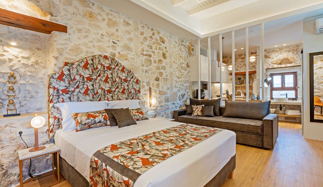 Venetian charming ,stone-built apartment in center of Rethymno
