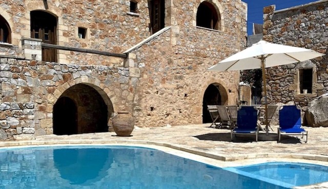 Venetian villa with four apartments