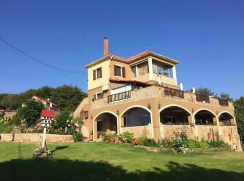 Vervekis Apartments in Kefalonia