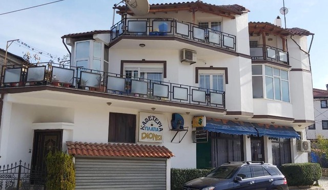 Vila Dhionisi in Korçë