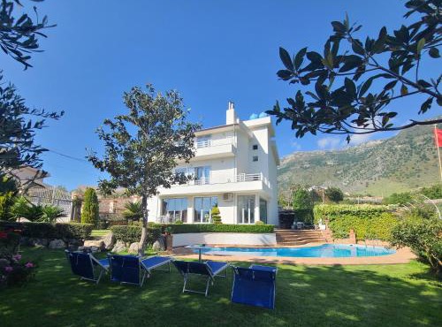Vila Elida in Tragjas