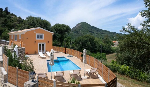 Villa Adriana - Three Bedroom Villa, Sleeps 6 in Vatos