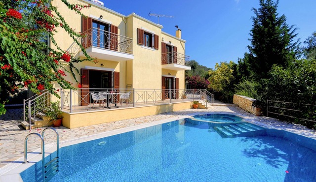 Villa Aloni in Paxi with 2 bedrooms and 3 bathrooms