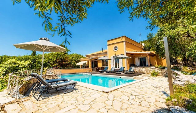 Villa Apanemia - Three Bedroom Villa, Sleeps 6 in Kassiopi