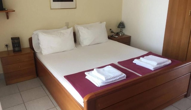 Villa Askamnia and Suites Franz. Double bed Beach Pool, Bar, Resort Parkpl. in Nikiti