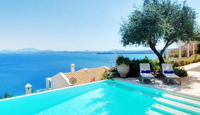 Villa Azzurra with private pool - My Rental Homes