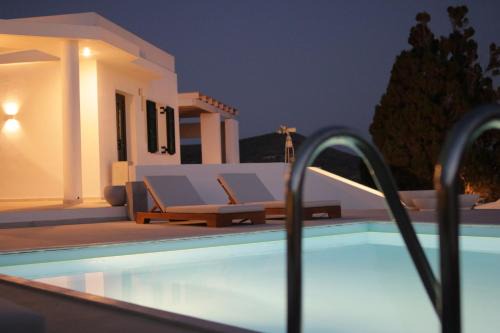 Villa Boa Milos 4 Bedrooms near Adamas in Mytakas