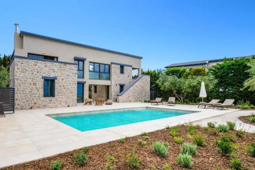 Villa Cypressa by Villa Plus