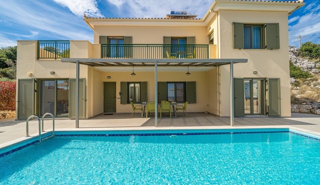 Villa Dinos with swimming pool in Kefallonia