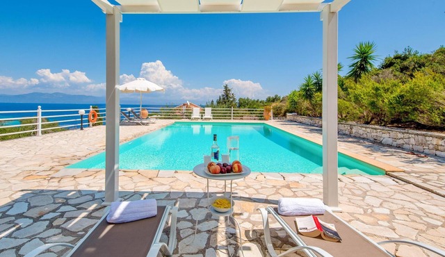 Villa Dionisis in Paxi