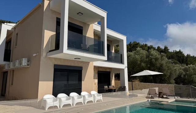 villa efraim read the details from the host for approval