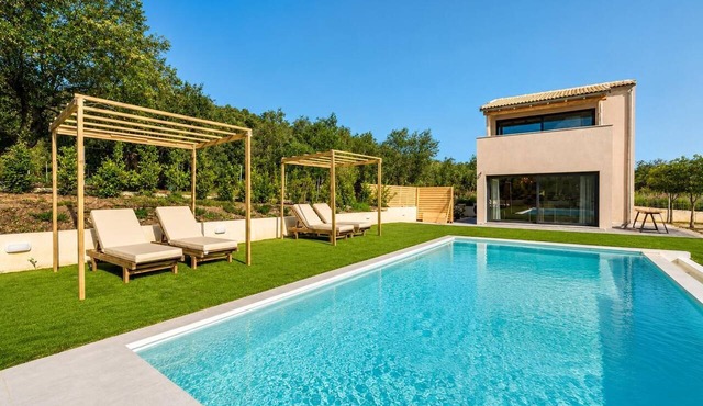 Villa Elea - Two Bedroom Villa, Sleeps 4 in Kato Garouna