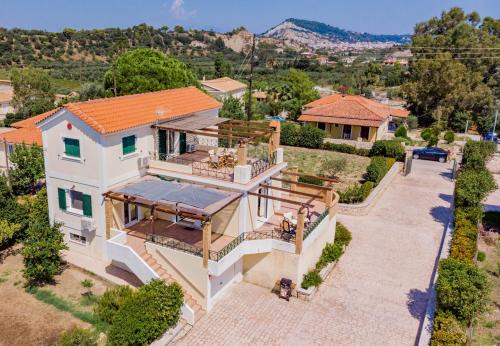 Villa Iliogenniti in Kalamaki