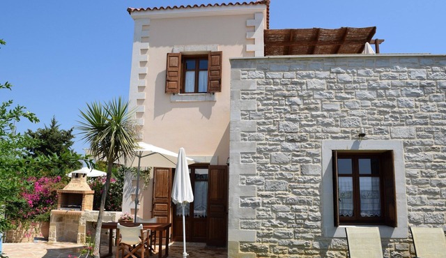 Villa in Prines with White Mountains View