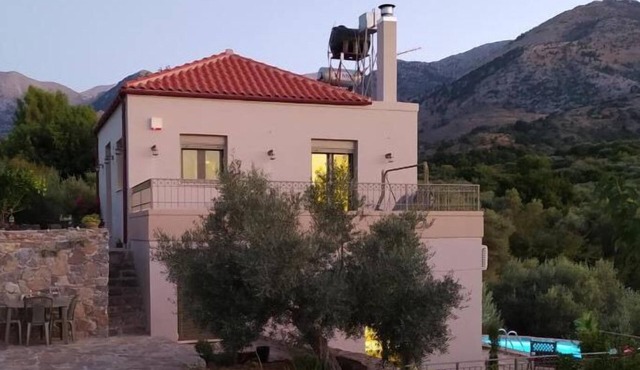 Villa Kastania – Cretan Nature Retreat