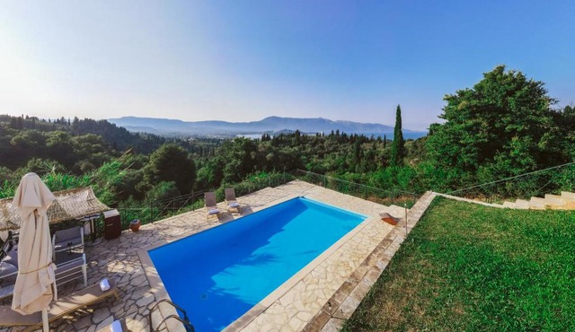 Villa Kira
