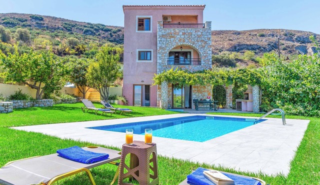 Villa Koule - Three Bedroom Villa, Sleeps 6 in Kalami