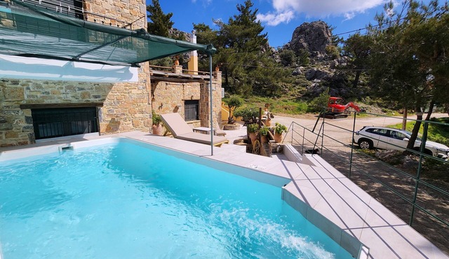 Villa Lato - Villa with private pool and yard in Ανατολή