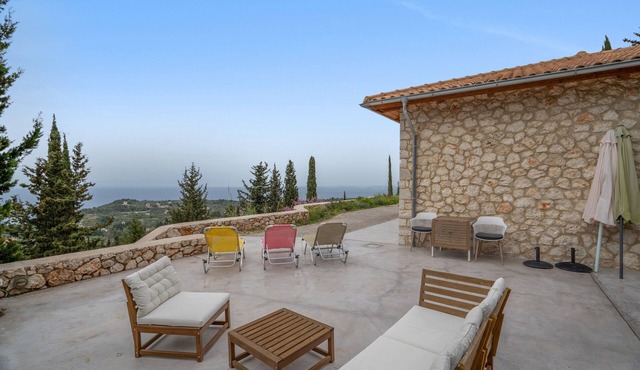 Villa 'Melivaroni' with Sea View, Wi-Fi and Air Conditioning