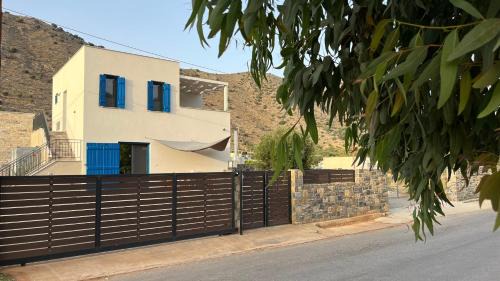 Villa Nicolina Apartment 2 in Límnai