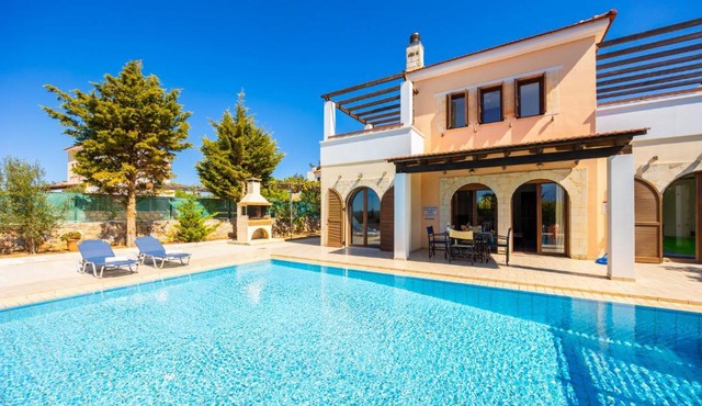 Villa Nikolas Large Private Pool AC WiFi