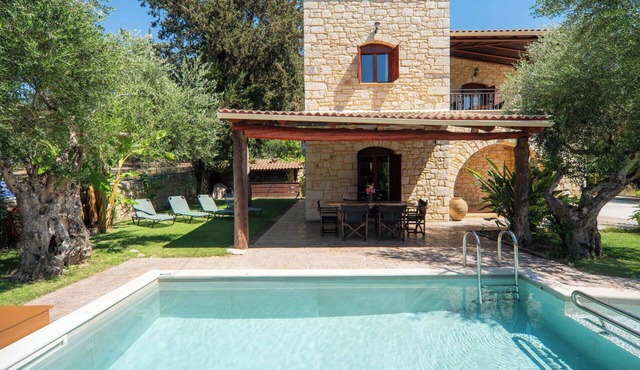 Villa Nipos by PosarelliVillas in Vrýsai