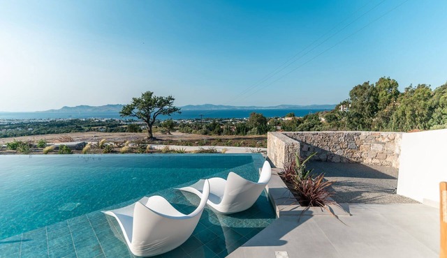 Villa Noctyra, Divine Sea Views, Private Pool, Terrace and Garden