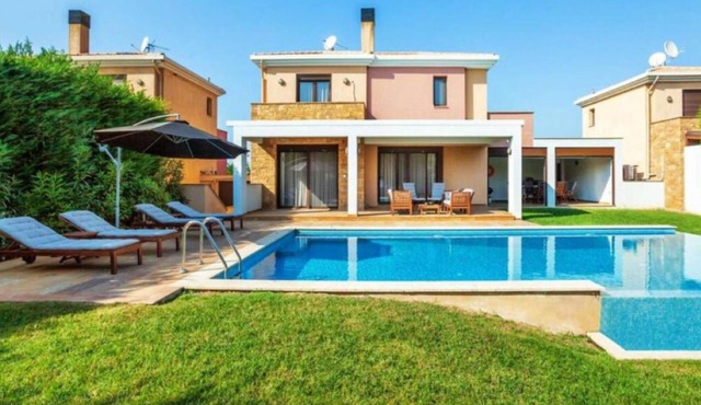 Villa Oceana by Luxlikehome