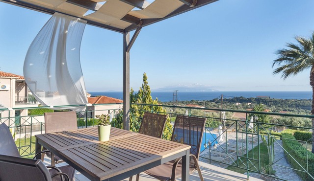 Villa Oneiro with Sea View