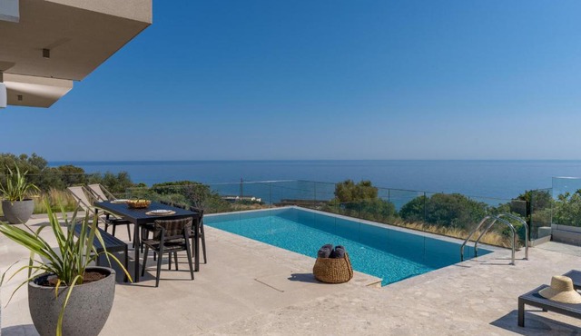 Villa Onyx - With Private Heated Pool