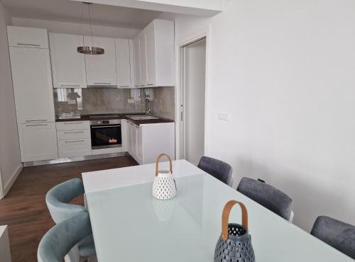 Villa Pearl Adriatic Coast 4 in Golem