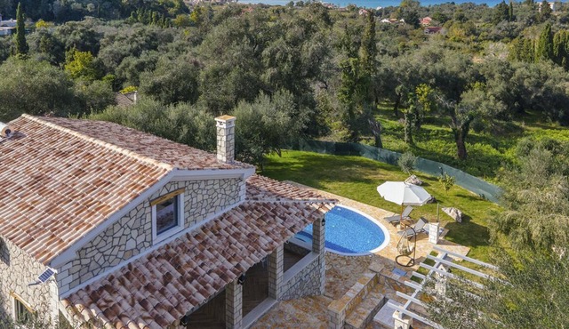 Villa Pine - Two Bedroom Villa, Sleeps 6