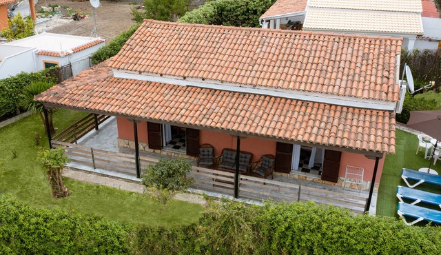 Villa Popi on the beach of Agios Gordios