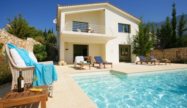 Villa Porfyra Ideales Resort